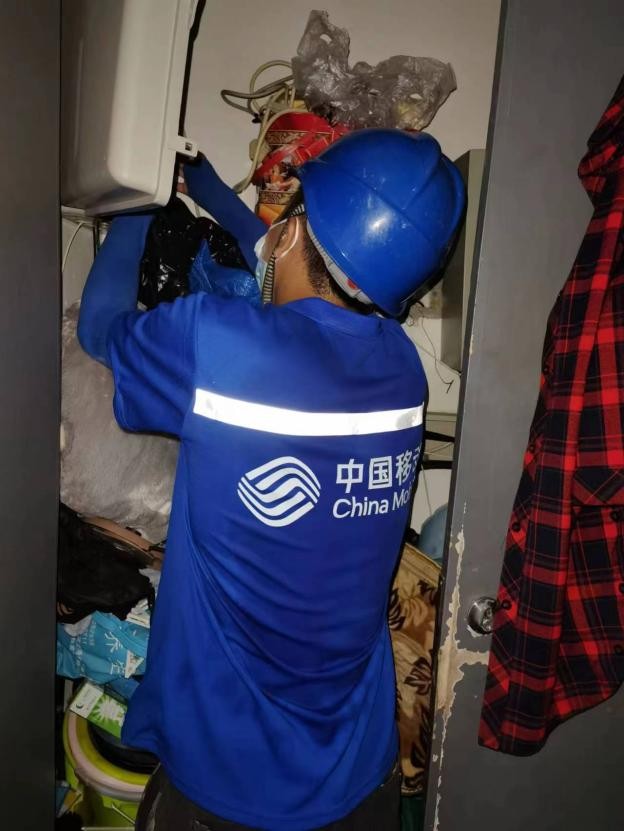 装维好、上网快！高温天气上海移动包师傅心级服务“不降温”