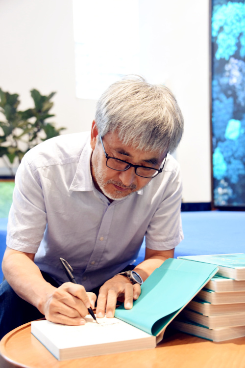 瑗夸附婀栧ぇ璁插爞,娣卞湷甯傚崡灞卞尯瑗夸附婀栧ぇ璁插爞