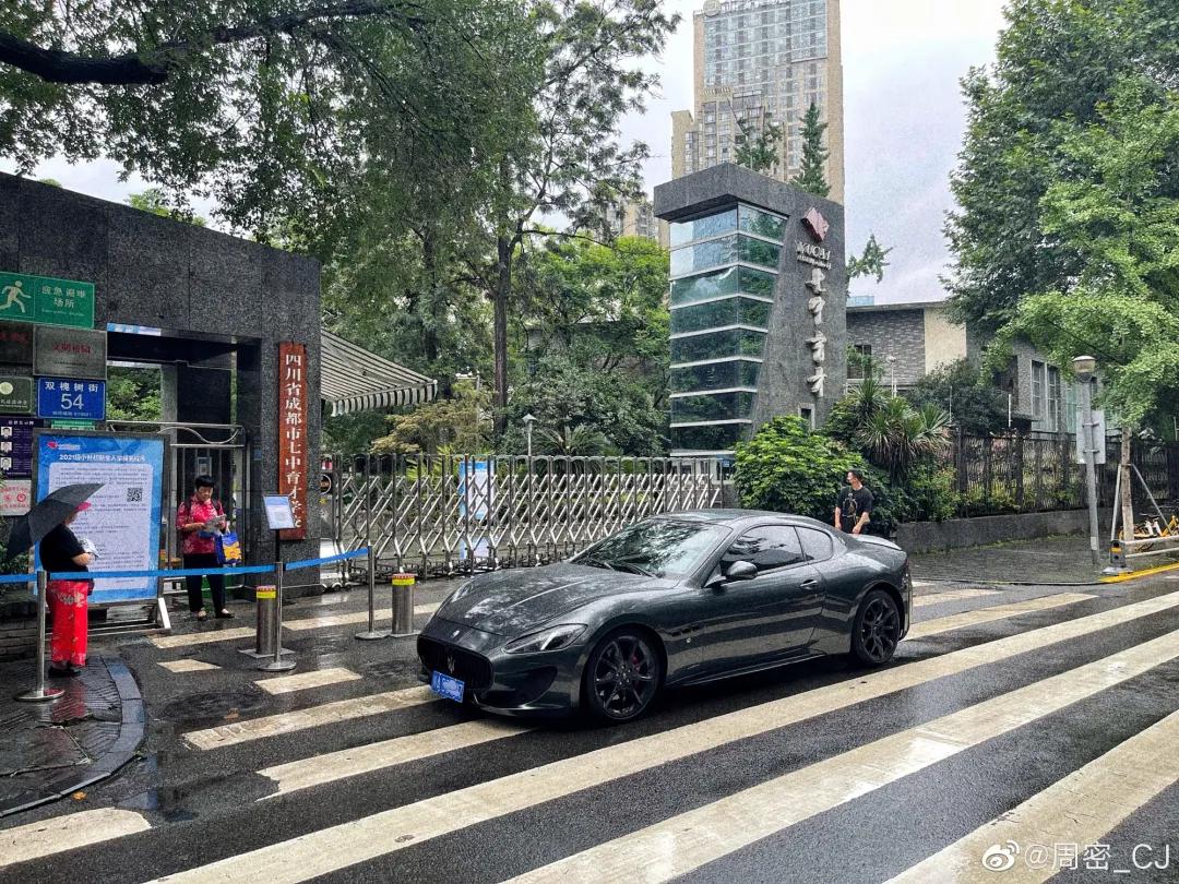 最厉害的rapper开什么车,中国哪个rapper开的车最贵