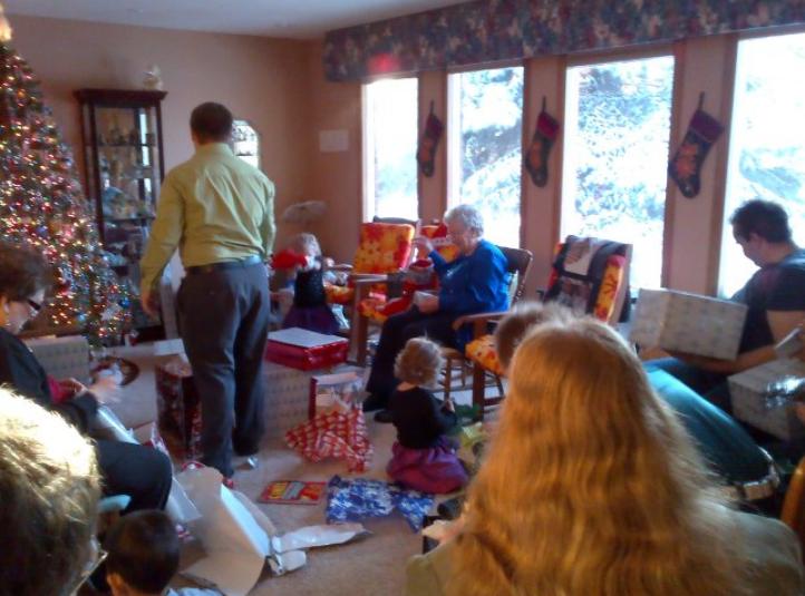 继承岳母上亿遗产法院判决,继承人继承遗产后出国被家人起诉