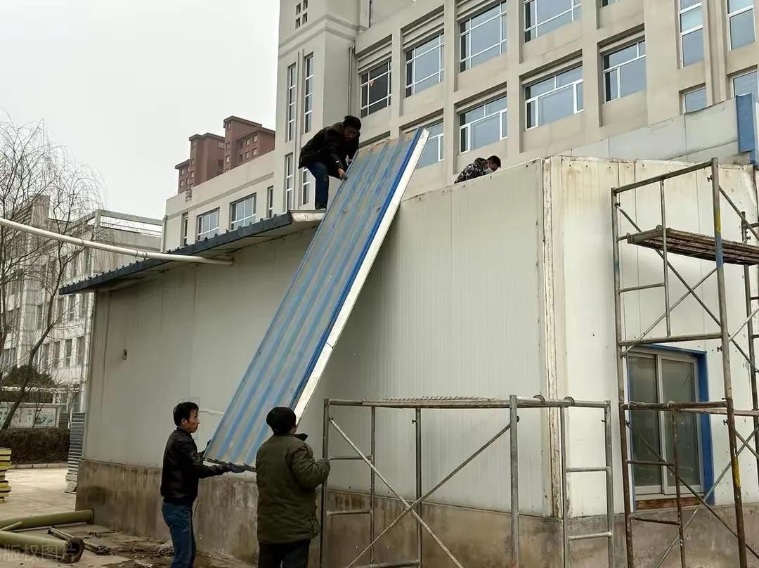 农村旧房顶改造翻新算违建吗,农村瓦房加高换顶算违建吗