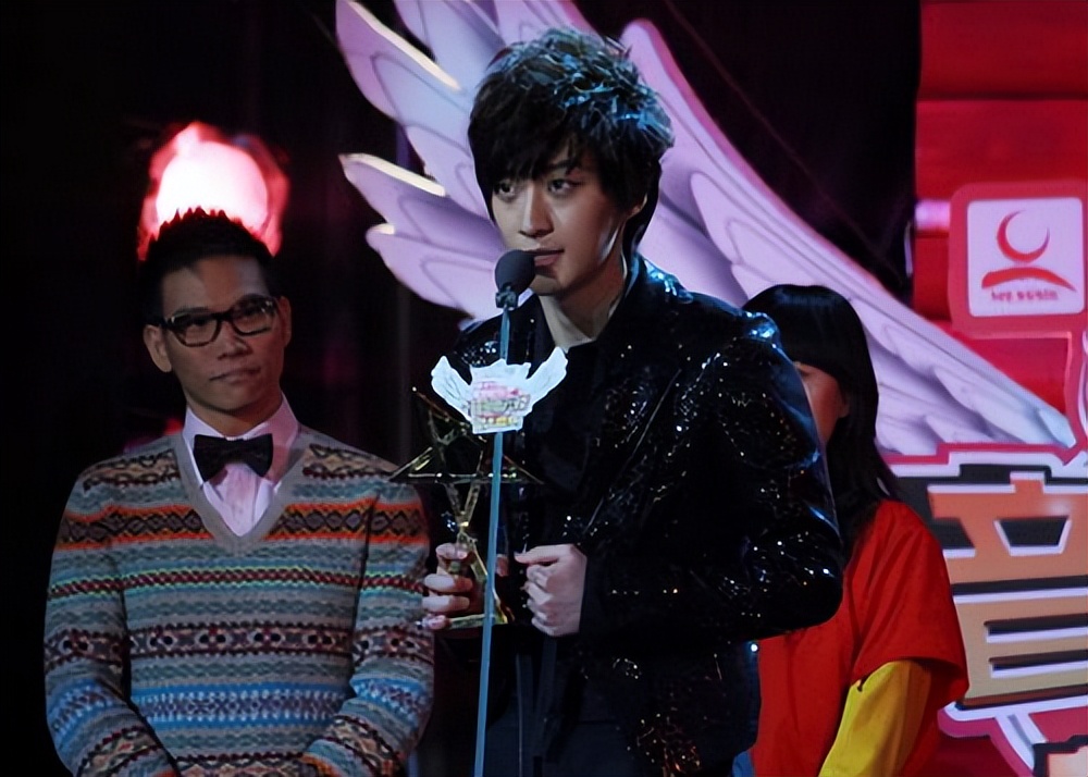 乔任梁母亲走出丧子之痛,乔任梁抑郁症突发情况