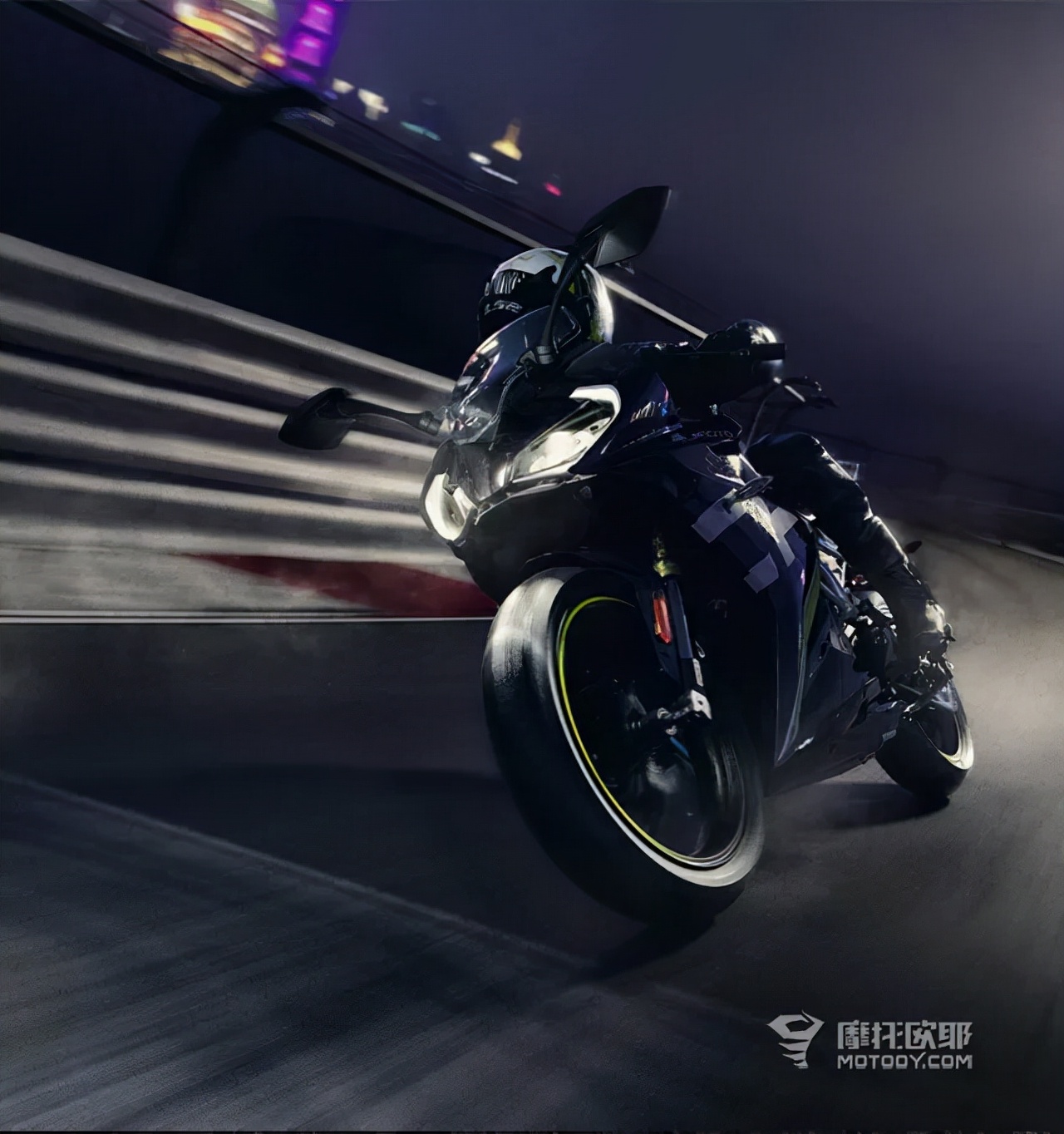 川崎异兽650二手跟春风650哪个好,春风650和川崎650哪个好