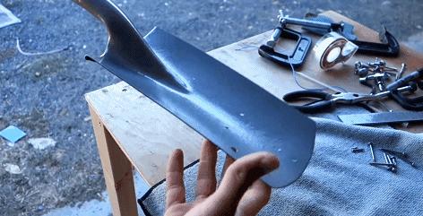 有多少老外买铁锹回家是为了当吉他弹？