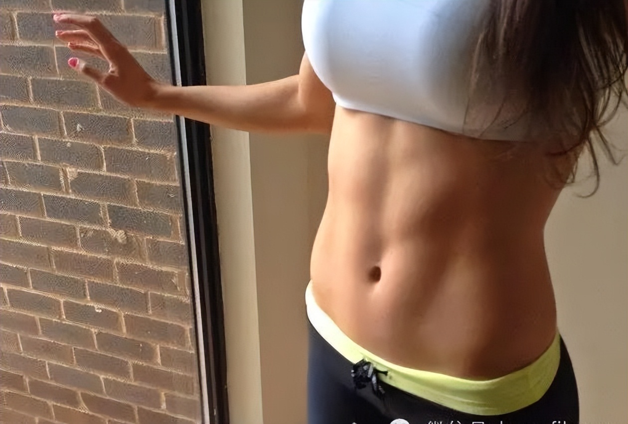 一招练出马甲线让你拥有迷人腹肌,正常身材多久练出腹肌