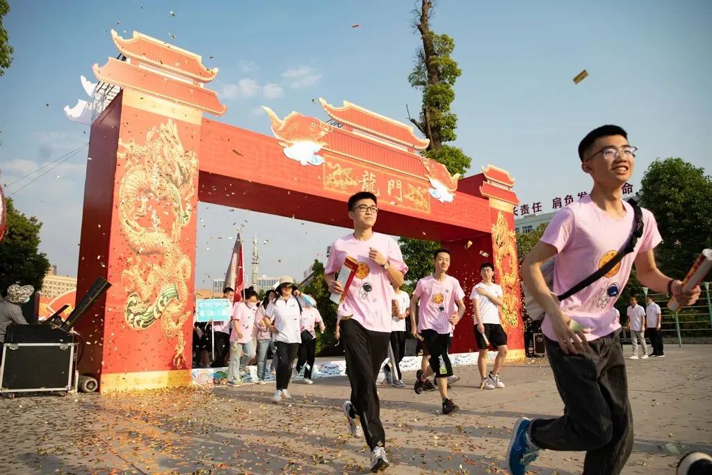 鍧氬畧鍒濆績韪芥韪忔瓕鍑哄,鍧氬畧鍒濆績鍕囨媴璐g墷璁颁娇鍛芥樉浣滀负