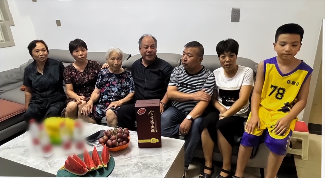 1969年,河南女子结识8岁*疆新**男孩,男孩苦寻43年:你在哪里呀?