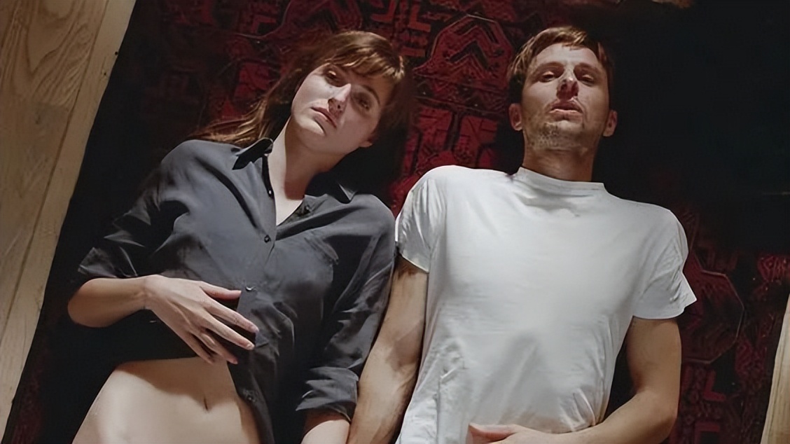 性欲消退后，如何维持亲密的爱？