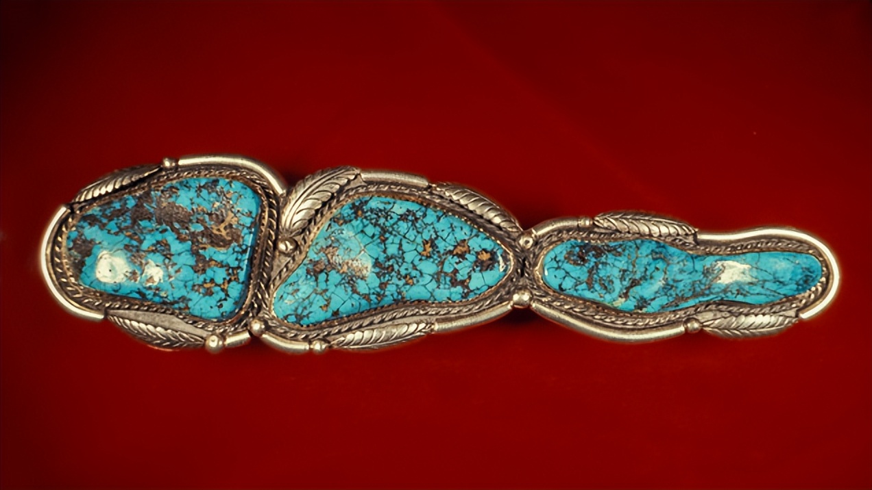 谁说绿松石是老古董？它可是新季大牌高珠的镇场正C位