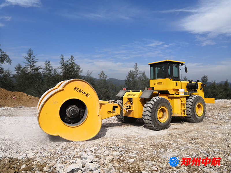 冲击式压实机有多少吨的,压实机的工作原理是什么