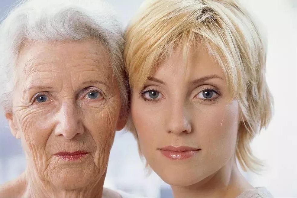 女生隐私部位的毛发变白，别急着除掉，先了解背后的原因！