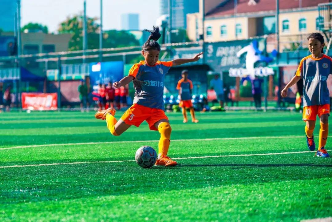 少年中国｜合肥习友小学：校园足球能给孩子，最好的社会化教育