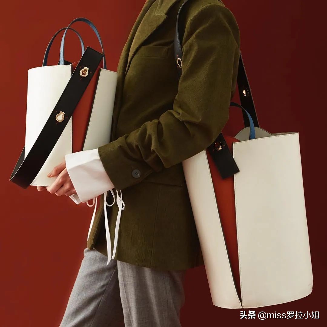 袁咏仪买名牌包包,袁咏仪同款小包