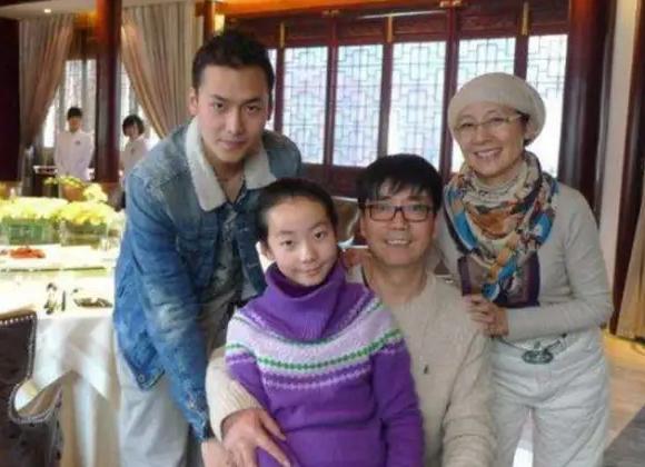 范明娶二妹是什么电视剧,范明嫁女儿的片段