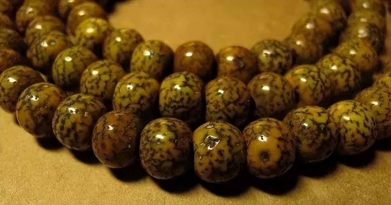 鸡油黄星月菩提盘到最后什么颜色,鸡油黄星月菩提盘出来的效果图