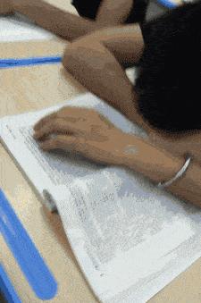 现在女大学生太开放,这么隐私的东西露在外面,男人看了都脸红了