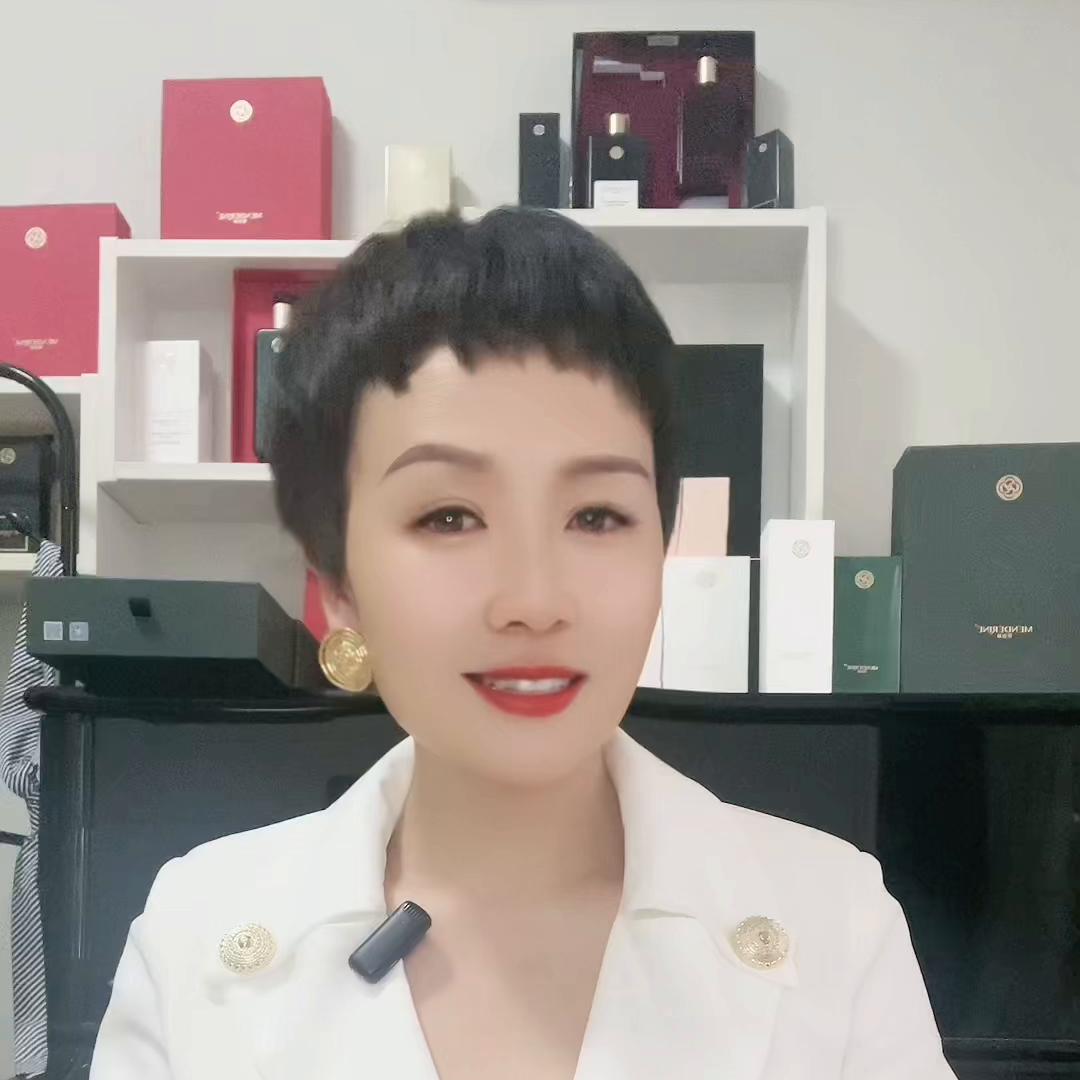 来来来袁袁告诉你怎么样更好的改善头皮出油的问题？#曼德...