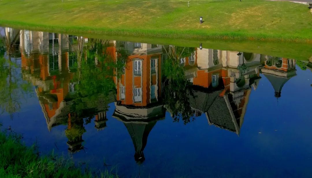 四川西南航空职业学院是什么风格,四川西南航空职业学院校园风采
