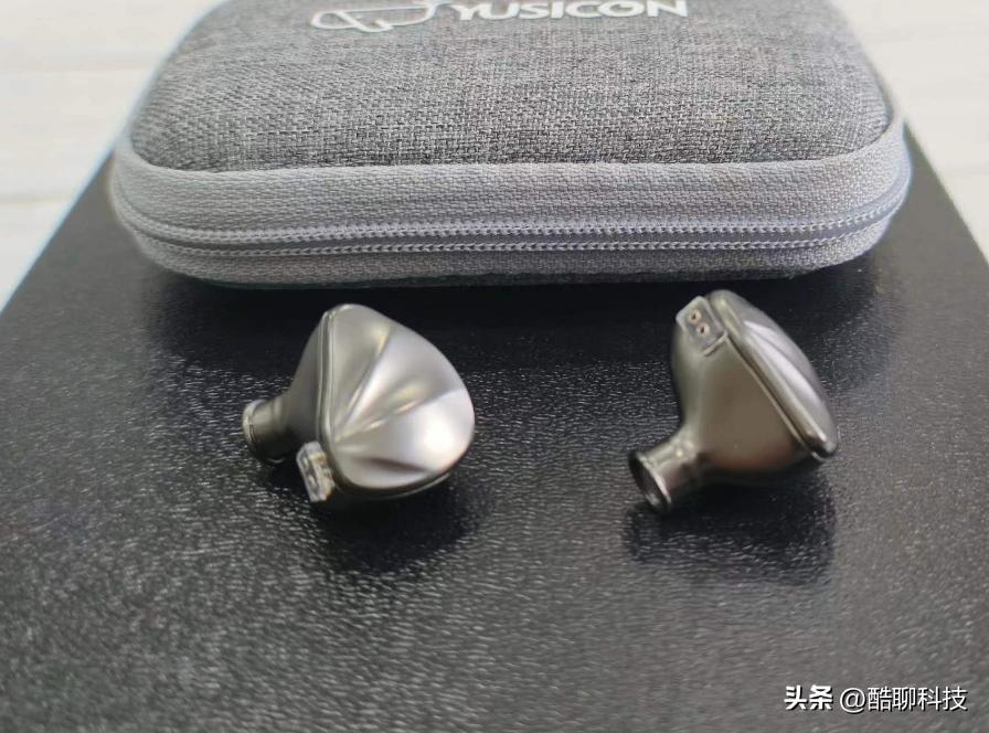 一不小心又被种草了,余音sg01各个版本的区别