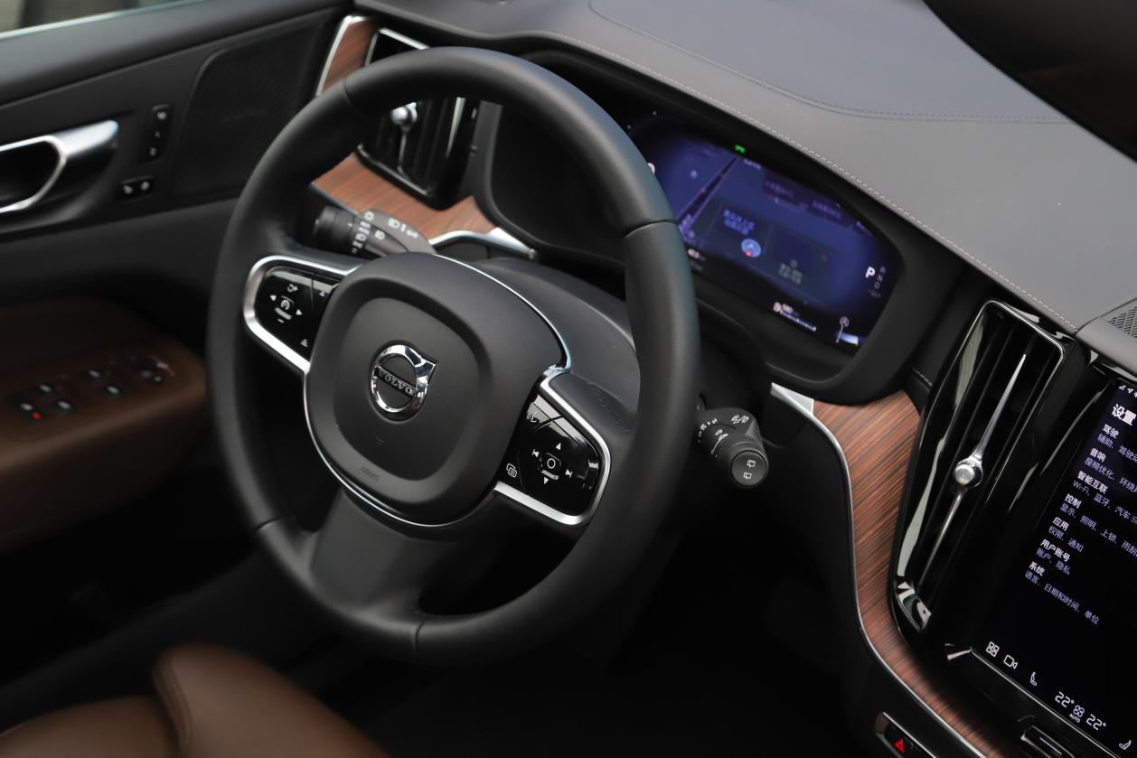 六边形战士坦克,六边形战士轻量级