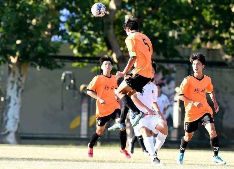 海淀妈妈提议足球纳入高考原视频,足球纳入新高考