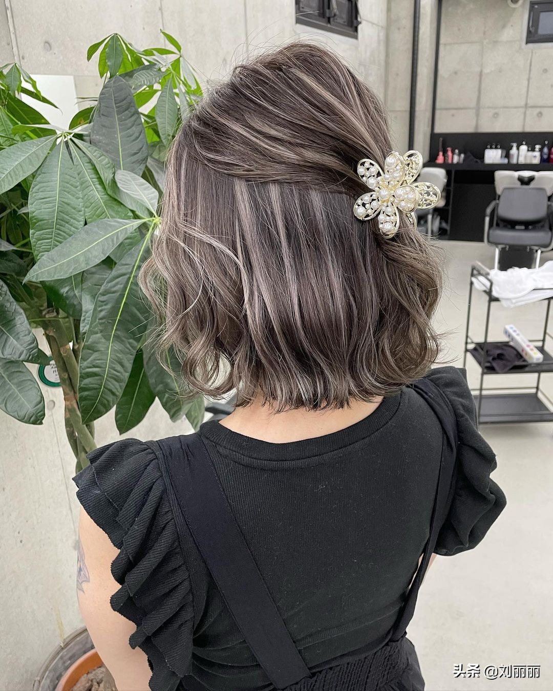 中年女性头发稀少适合烫什么发型,短发型40-50岁女性洋气发型