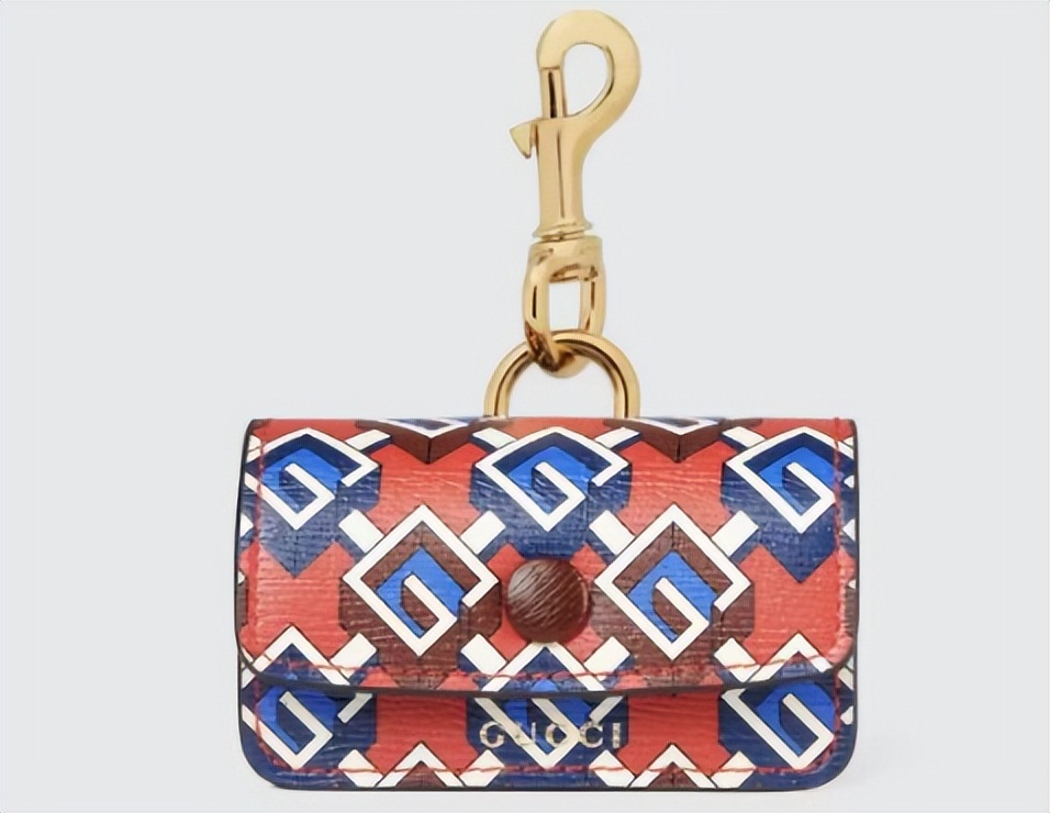 Gucci宠物单品曝光,捡屎包亮了