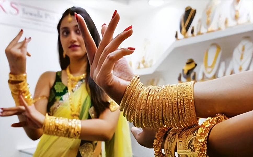 印度大金链子,印度的大金链子