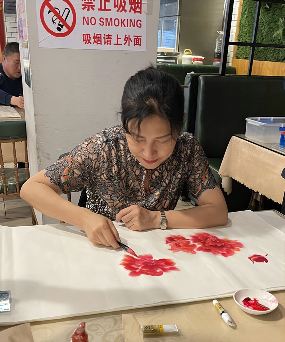 鞍山市诗赋协会书画艺术委举行“夏之韵餐饮文化笔会”