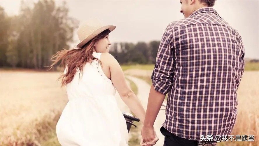 感情出现裂痕不挽回的星座,感情破裂了该如何挽回对方