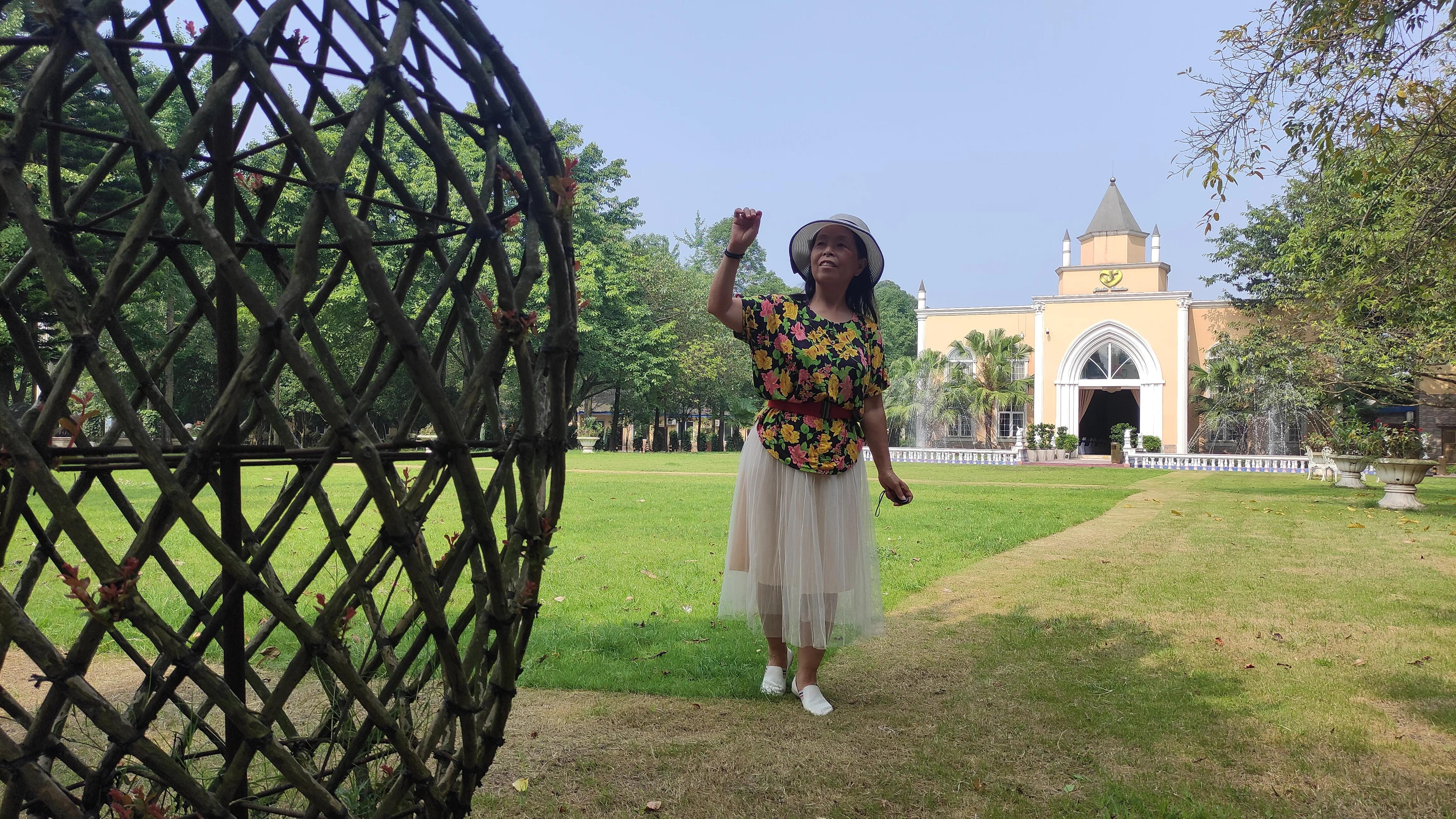 乐山金沙半岛烧烤,乐山金沙半岛图片