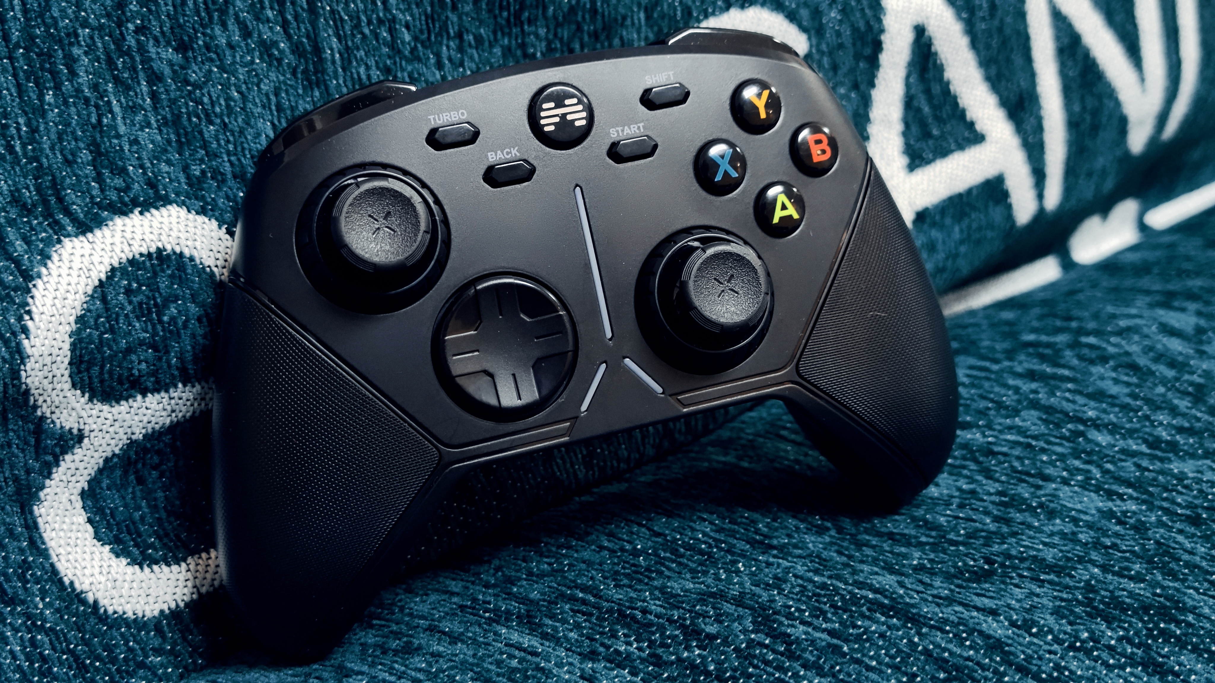 手柄推荐北通阿修罗3s,北通阿修罗3s游戏手柄支持手机吗