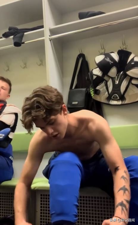 冰球帅气少年,冰球少年帅气视频