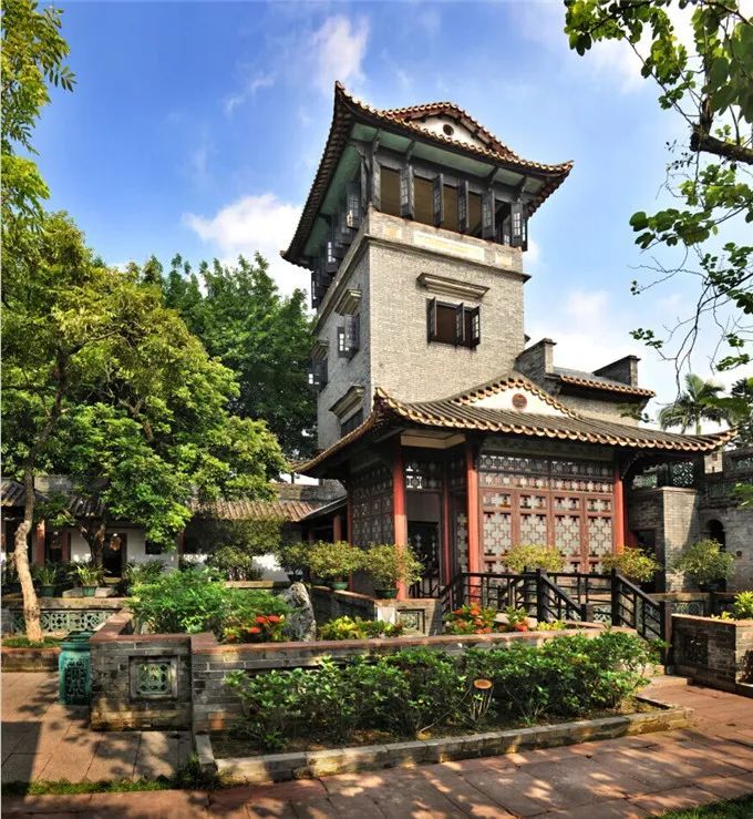 它是岭南花园的代表作，更是华南洲际的新旗舰