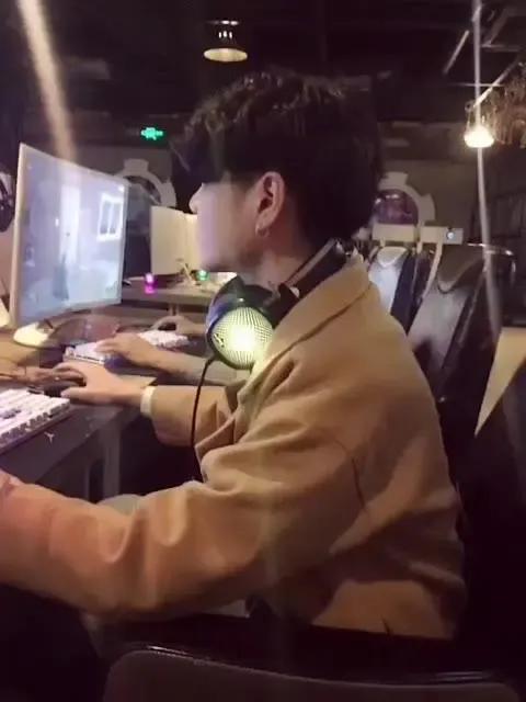 感人情感故事,感人情感故事爆款