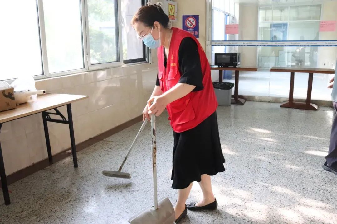 涉县医院爱心厨房做饭,东明县人民医院营养食堂