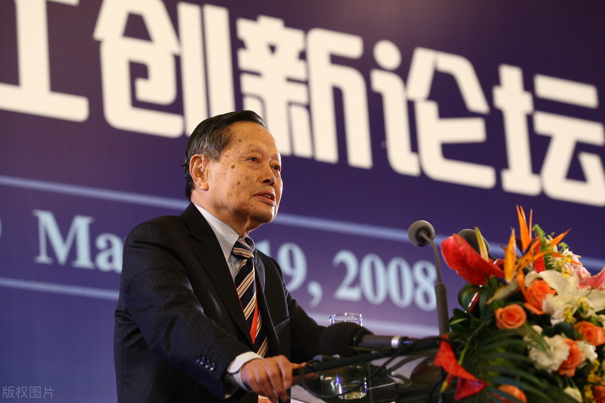 2021感动中国十大人物杨振宁,杨澜访谈录杨振宁2021完整版