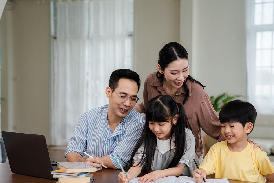 孩子写作业拖拉磨蹭我快崩溃了,四招让孩子写作业不拖拉