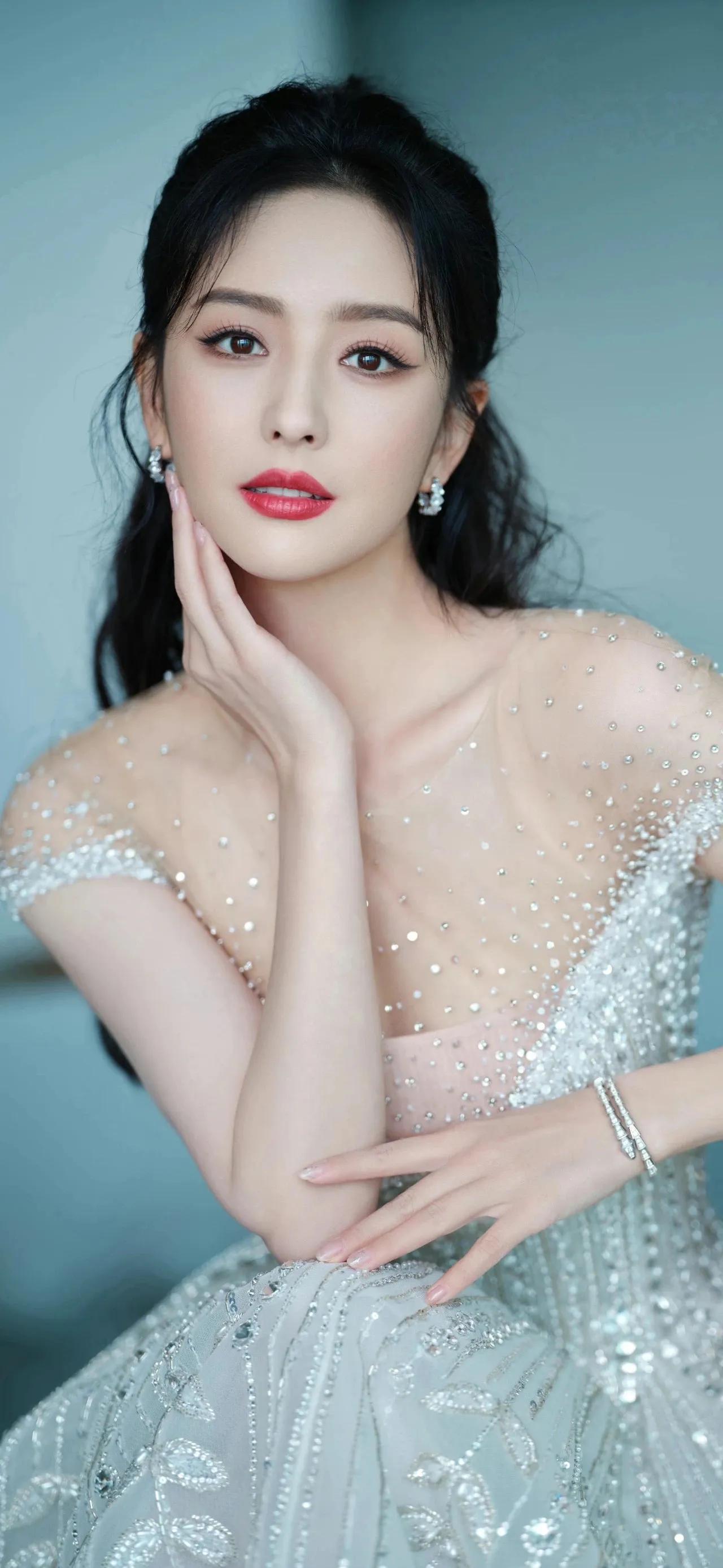 佟丽娅大唐战舞高清壁纸,佟丽娅高清女机长壁纸