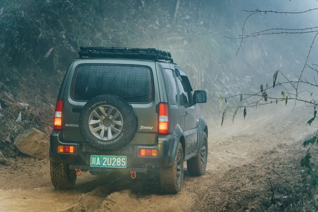 铃木吉姆尼四轮越野车,铃木吉姆尼越野
