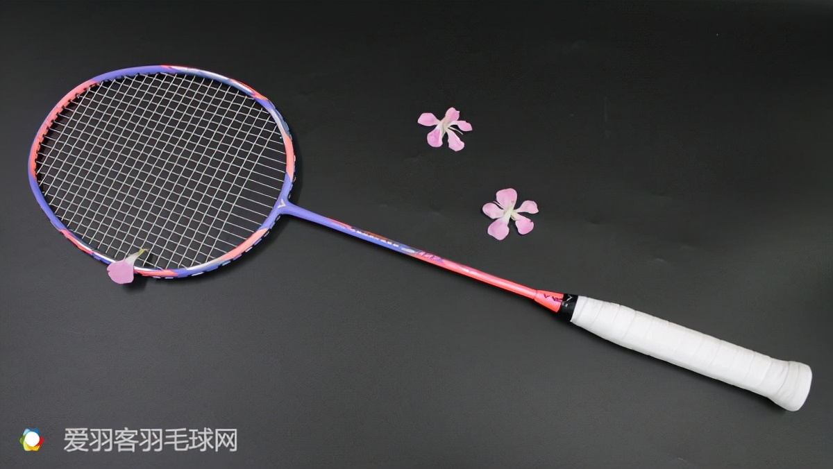 李宁高颜值的羽毛球拍推荐,羽毛球拍推荐100元高颜值