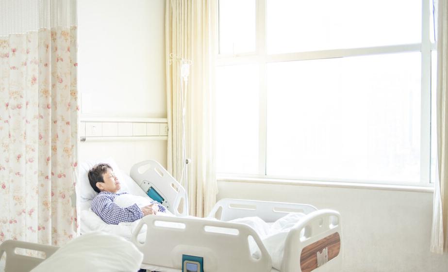 丧夫丧子的真实故事,守寡25年的感人故事