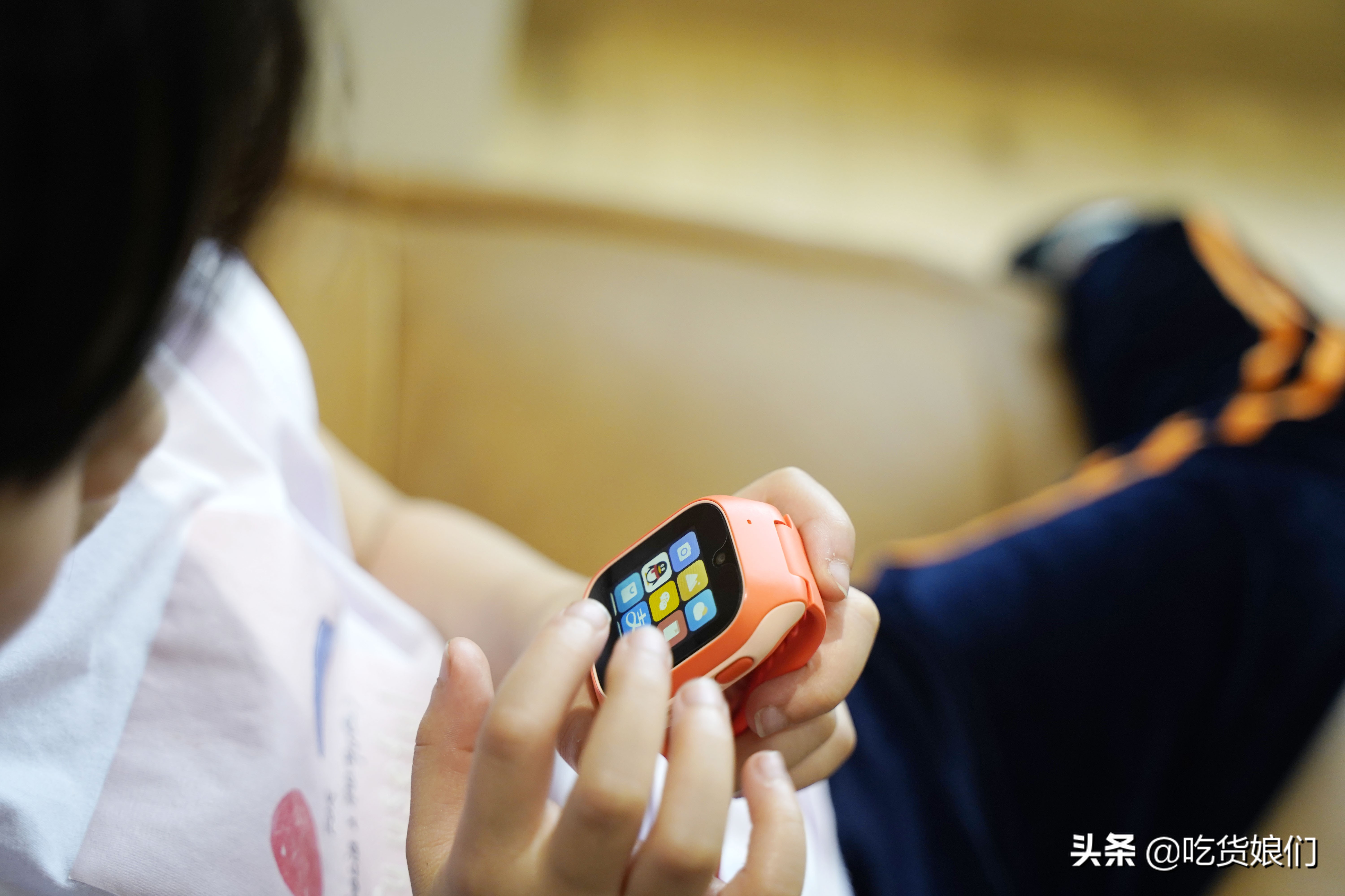 米兔儿童电话手表6c499,儿童电话手表测评米兔6C