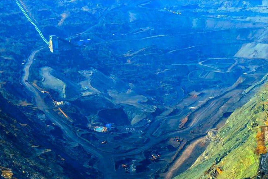 亚洲第一天坑是什么矿,亚洲第一坑煤矿图片