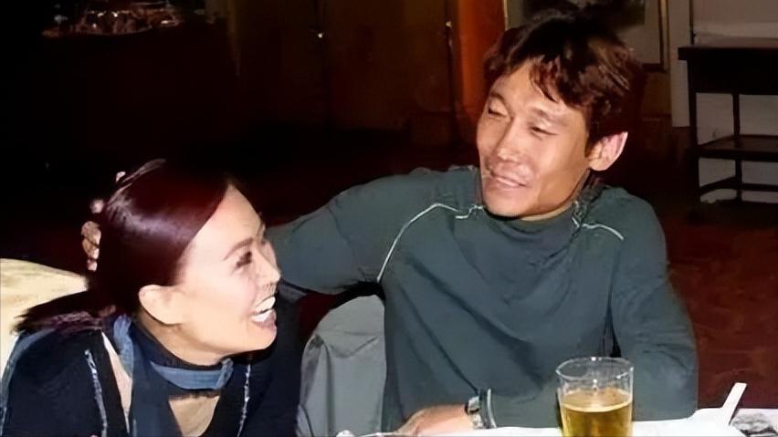 那英高峰同居了吗,那英和高峰结婚没有