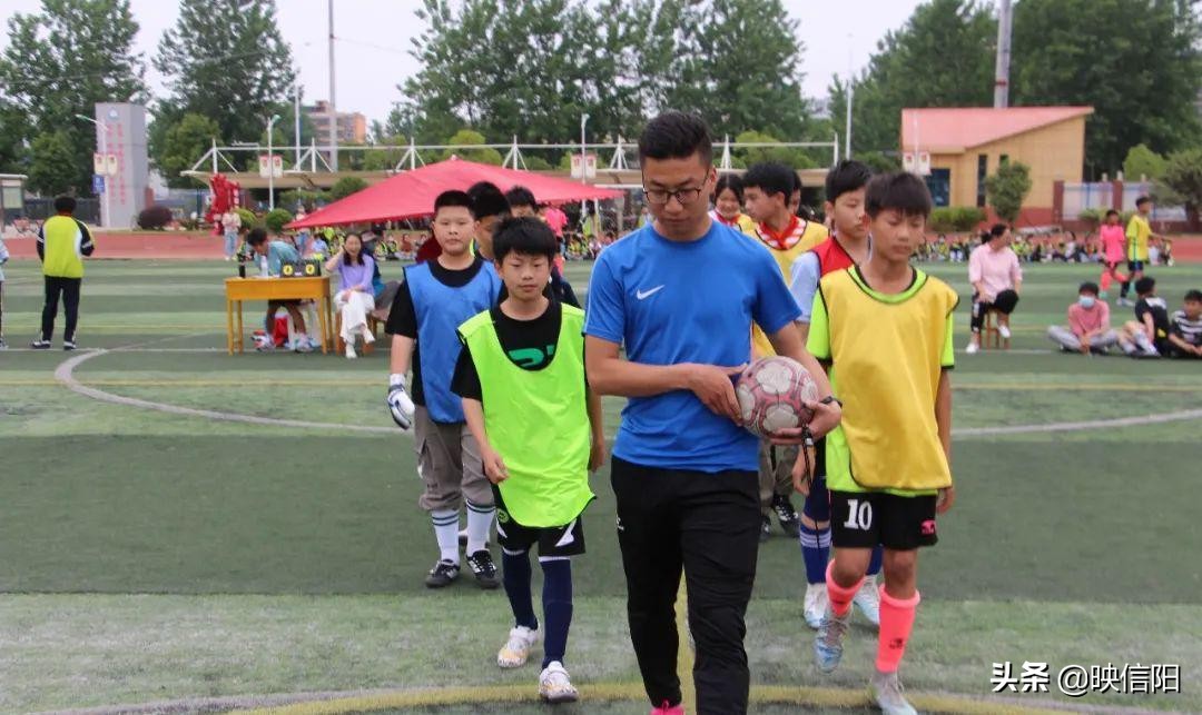 息县第八小学足球比赛,息县第八小学县长杯足球比赛视频
