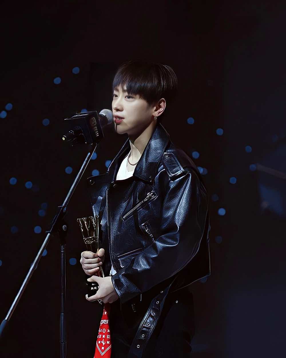 快男华晨宇怎么夺冠的,华晨宇哪届快男前二十排名