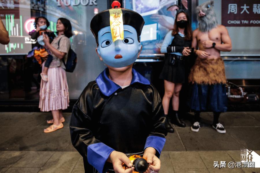 轰动全球的*踏事踩**故，彻底改变了香港