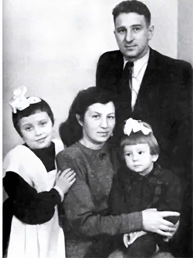 大英百科书内容,大英百科全书pdf