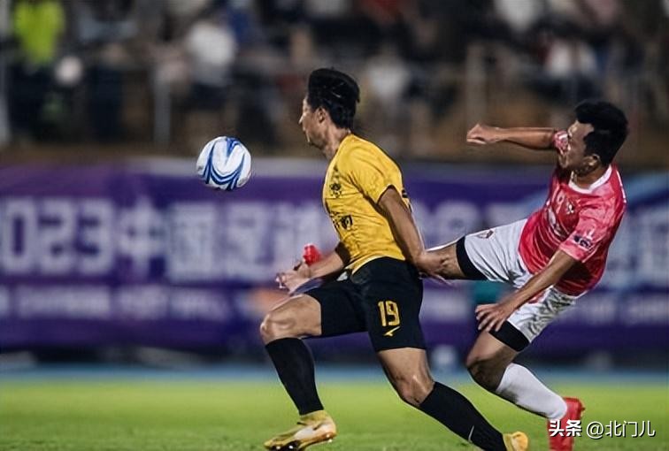 广州队连续打入4球以5-3逆转,黎兵最新足球消息